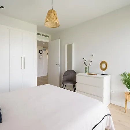 Sofia Navarro Bello, 1 P2 6d Apartment *